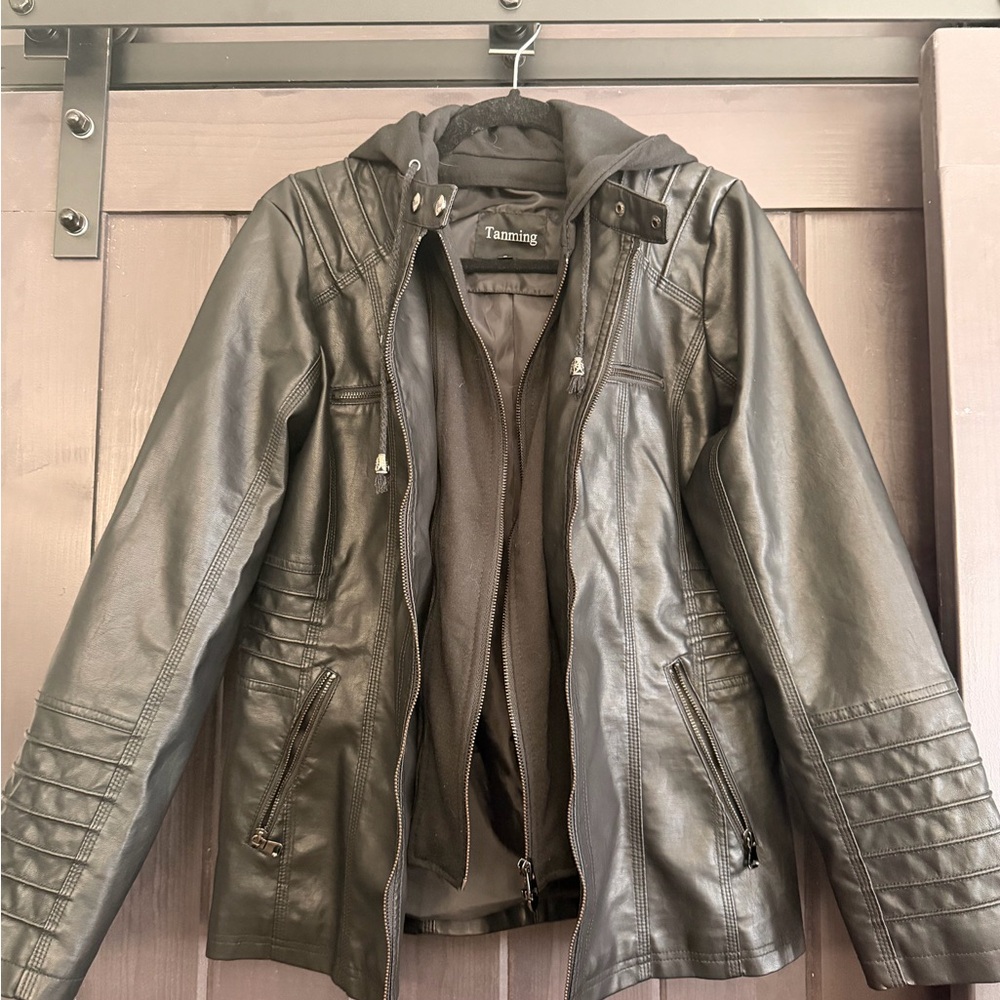 Tanning Women's Charcoal Leather Jacket
